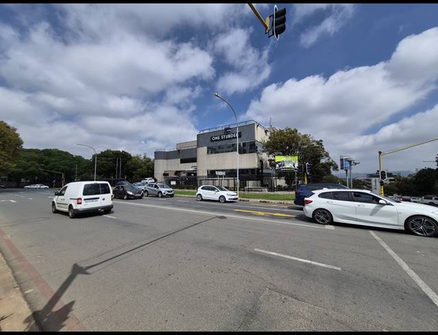 609M² RESTAURANT TO LET IN ROSEBANK